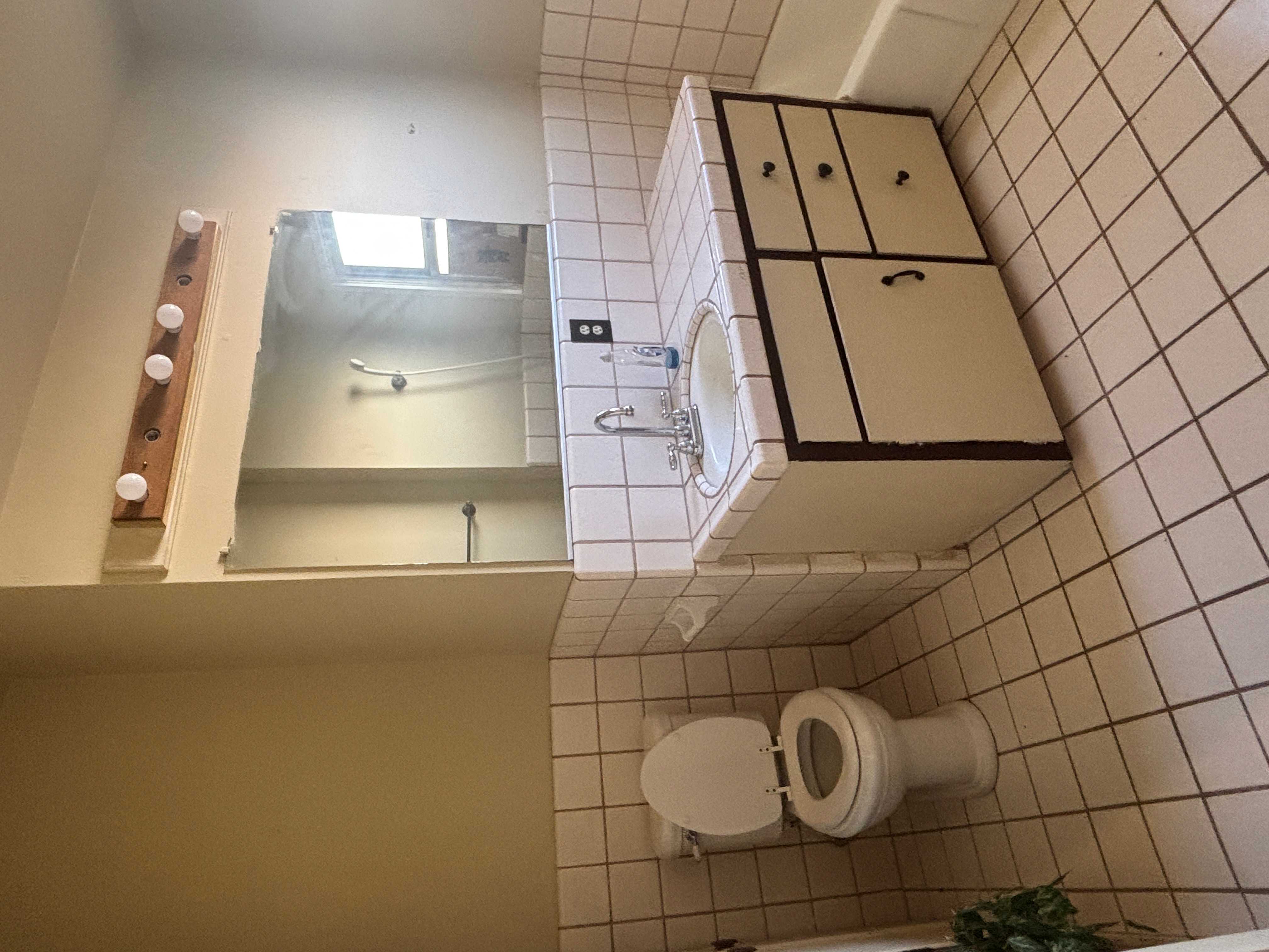 🔥 VACANT Los Banos Deal – Big Potential 🔥 – Central Valley Deals