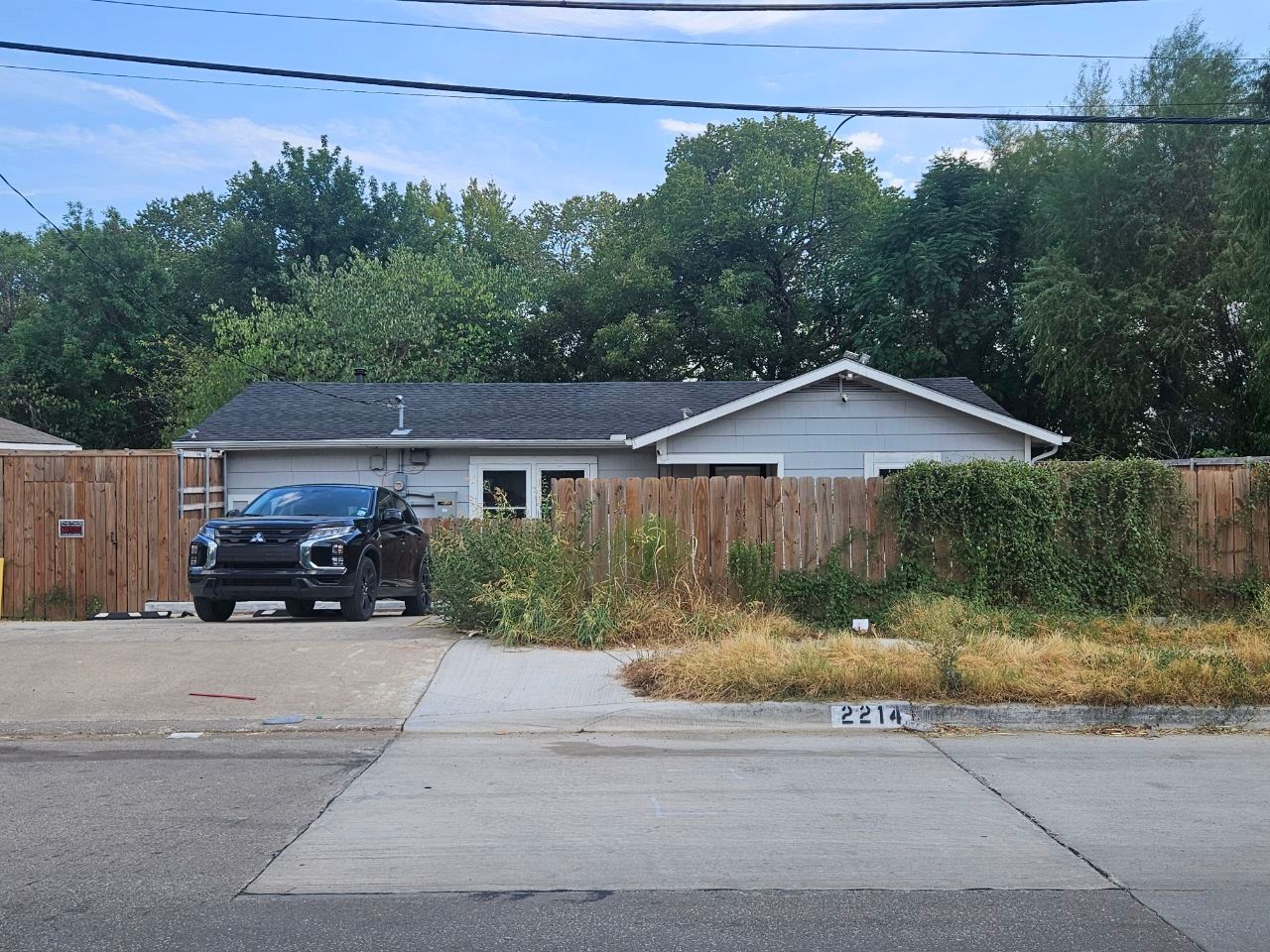 2214 E Ann Arbor Ave, Dallas, TX